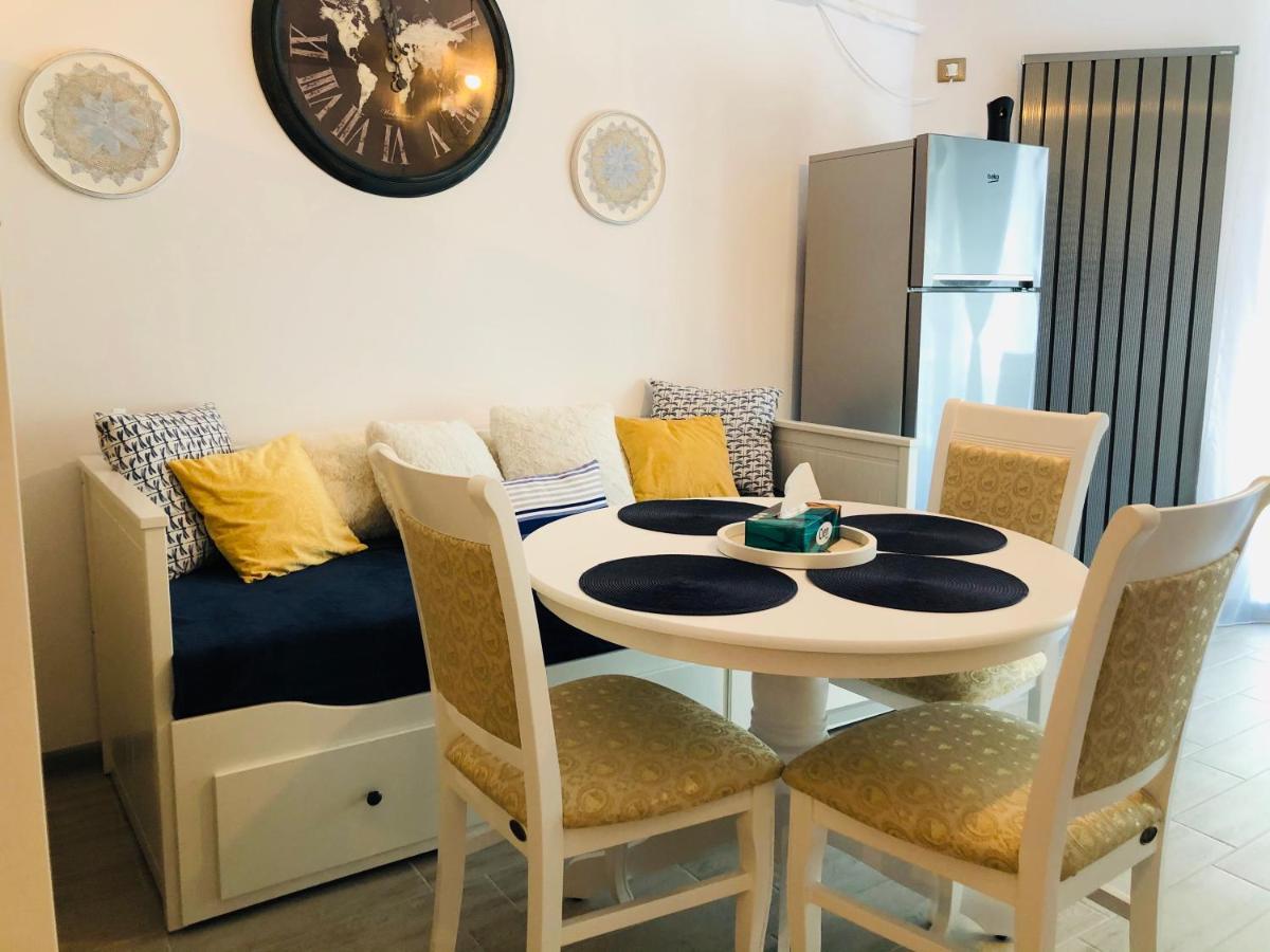 Baby Sea View And Pools Apartment- Mamaia Beach Resort Năvodari Zewnętrze zdjęcie